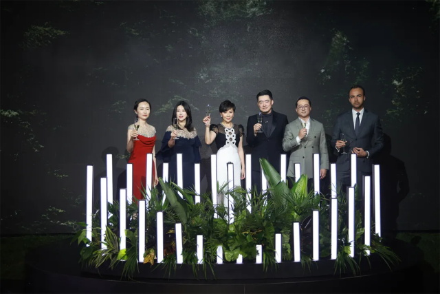 1b1f2095-e7a7-4ea2-8b1a-99a15cd6827d