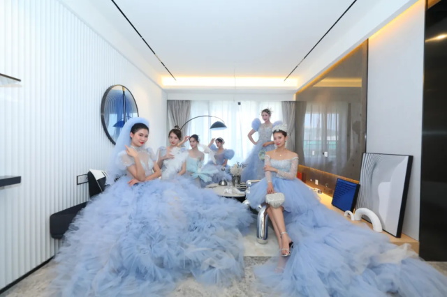 e43a8583-6132-450f-9add-b6c4df855b1f