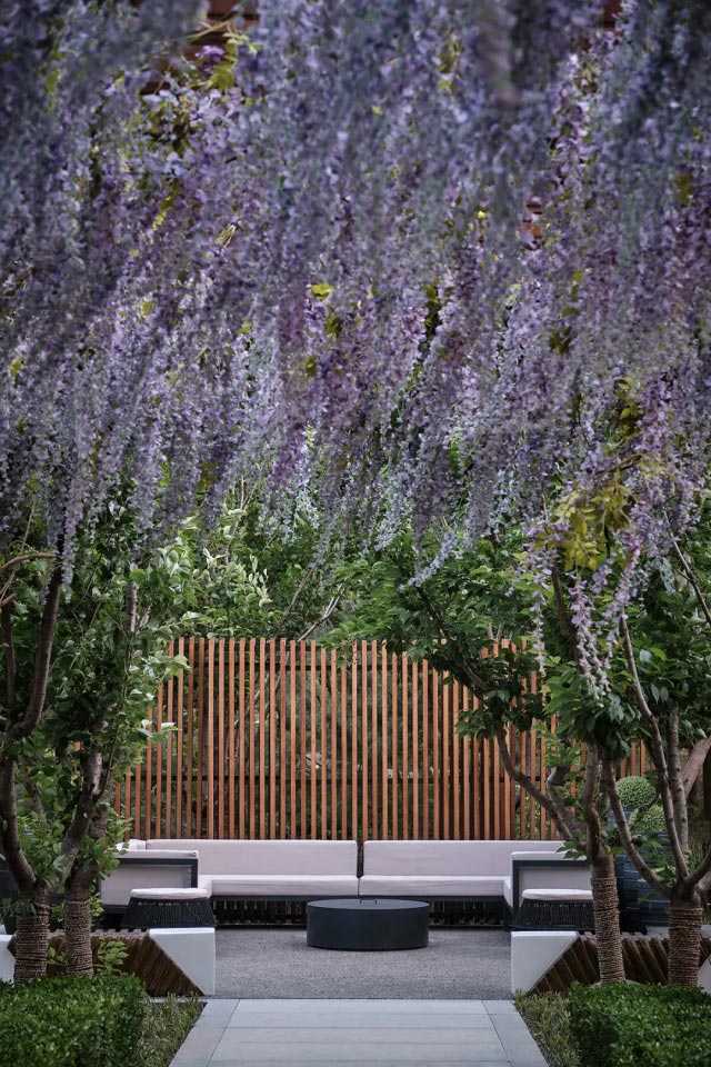 8297d4aa-9415-4f80-b8da-1a9ac7289933