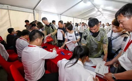 c5b8eb44-ad81-4227-8800-4ca272952556