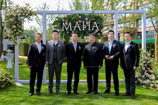 c0b924ae-52df-4d43-a74e-5b7fc4f56604