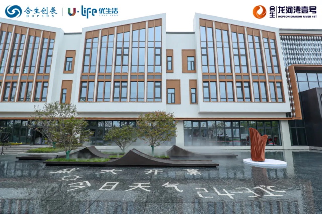 c5850fcc-e9e7-4bff-b8a6-8bba237864fe