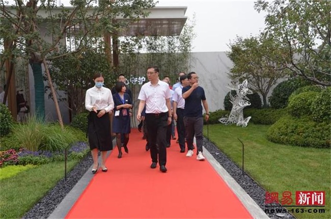 eaadf984-ddbd-4a13-ac61-f8fc9499e8e0