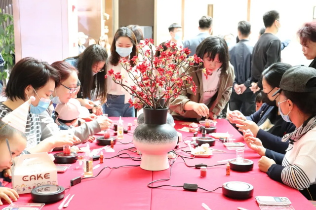 9d5fa247-8367-4f73-aa1b-81a16cdf9459