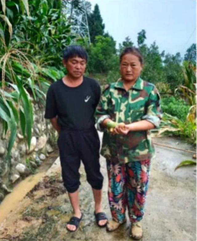 f8b2d398-e3d9-4a0d-9eec-f17845482b93