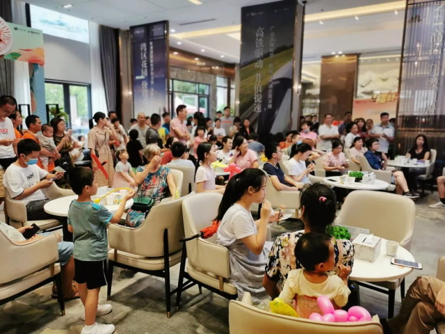 ff5bd386-e9e7-4226-ba69-19854732db0c