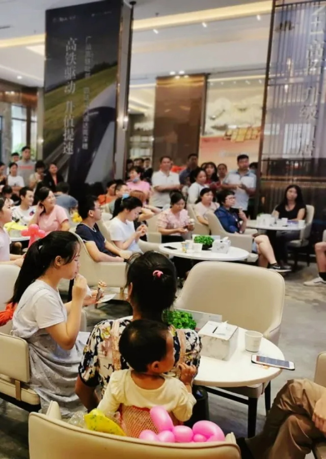 e233f8bf-e0d3-44c4-96d6-a64e308f7e85