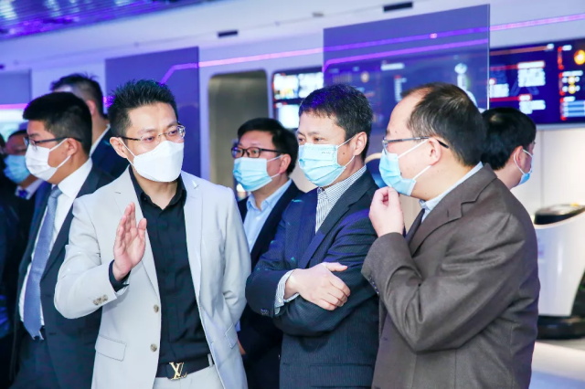 a2cefba3-3fe7-4c9c-b272-348fd40a803c