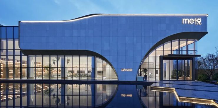 6376931205404490436072327