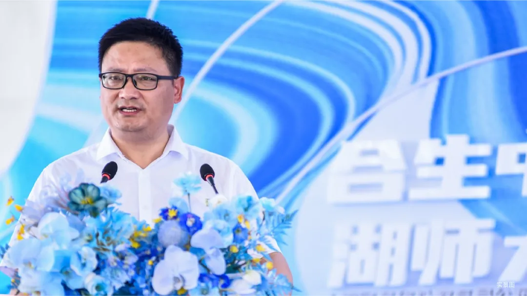 6377448891339293068842696