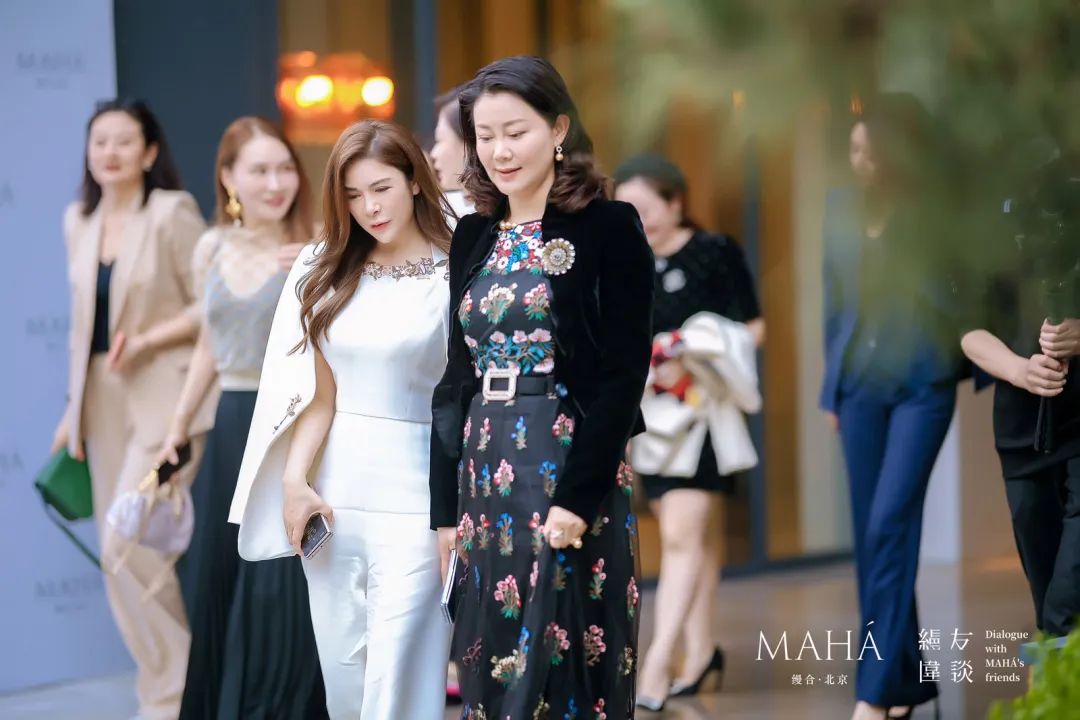 6378806749234975458034210