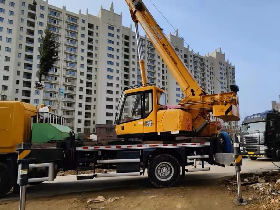 6378829319821033108528127