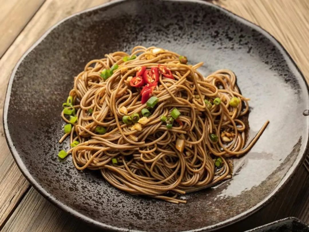 6379012893722690667977176