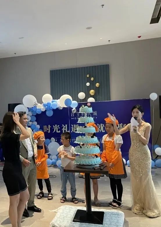 6379019262194449642726152