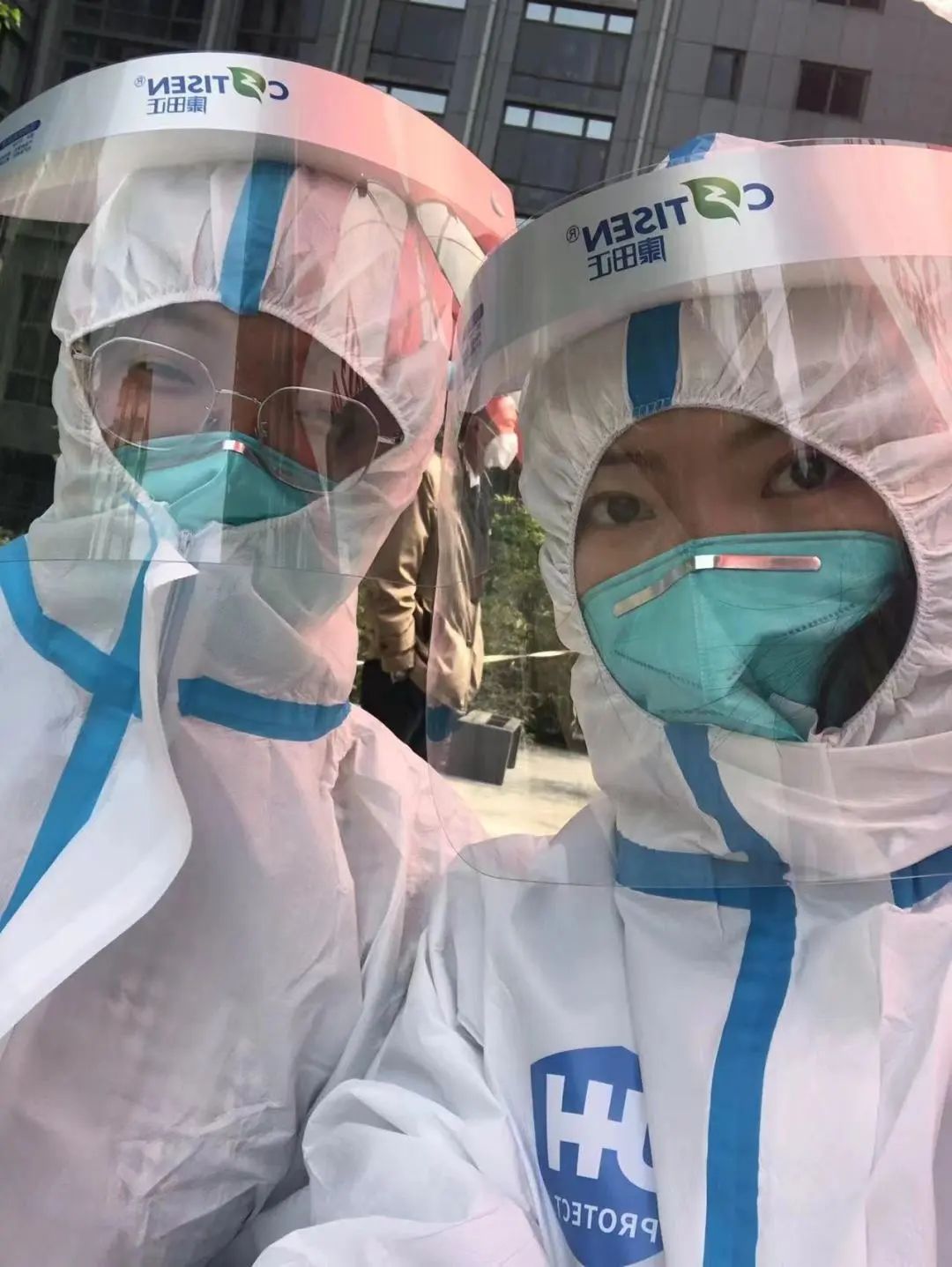 6379038052136565551257688